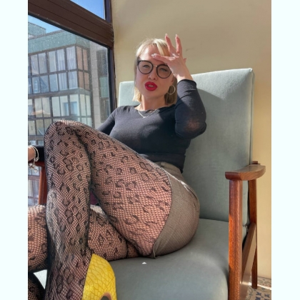     �  ��    ��������,    � �� ����������